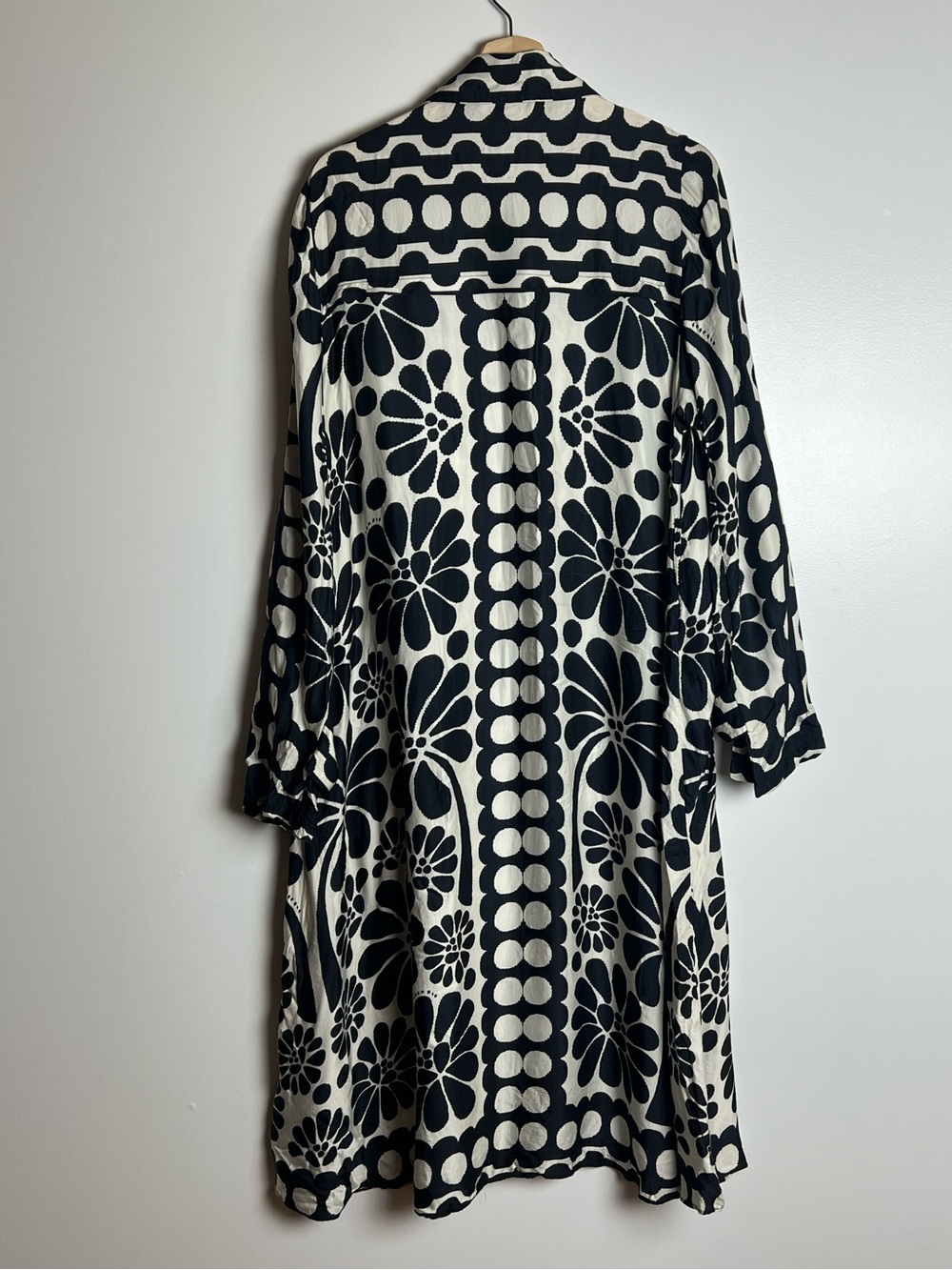 FARM Rio Black and White Palermo Dress - Picture 6 of 16
